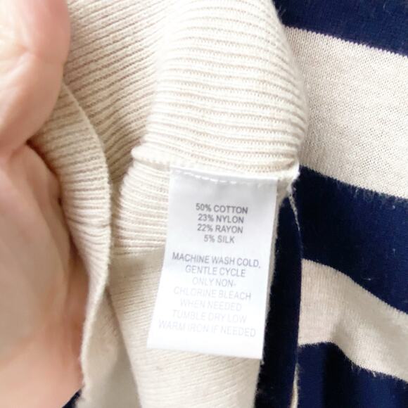 2/$30 LOFT Ann Taylor Small Womens Cream/Blue Striped  Pullover Knit Sweater - Picture 7 of 10